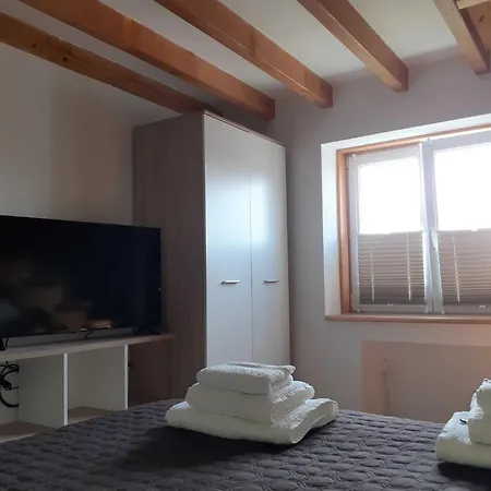 Secluded Authentic With Terrace - With Terrace Appartement Portorož