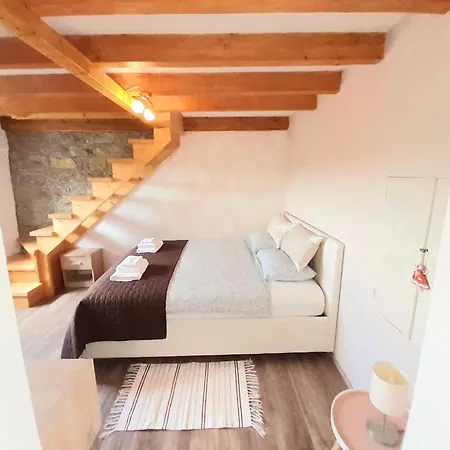 Secluded Authentic With Terrace - With Terrace *