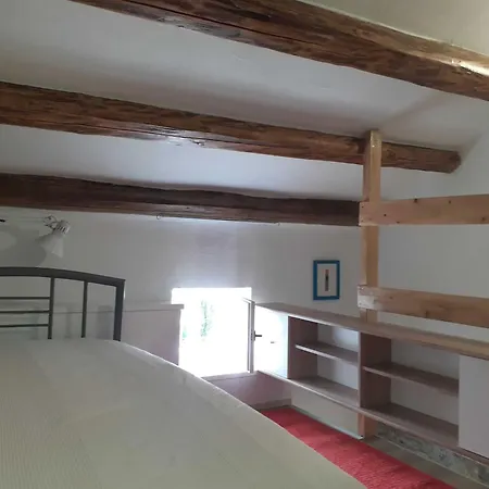 Апартаменты Secluded Authentic With Terrace - With Terrace *