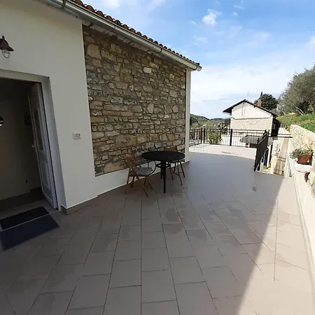 Secluded Authentic With Terrace - With Terrace Апартаменты Порторож