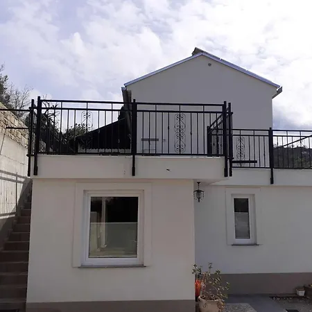 Secluded Authentic With Terrace - With Terrace Apartmán Portorož