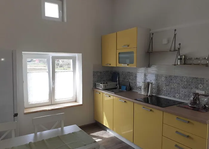 Secluded Authentic With Terrace - With Terrace *