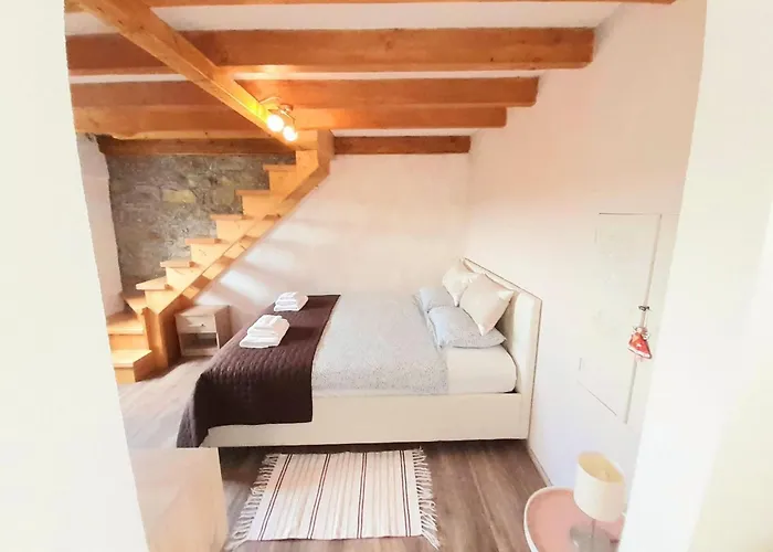 Secluded Authentic With Terrace - With Terrace *