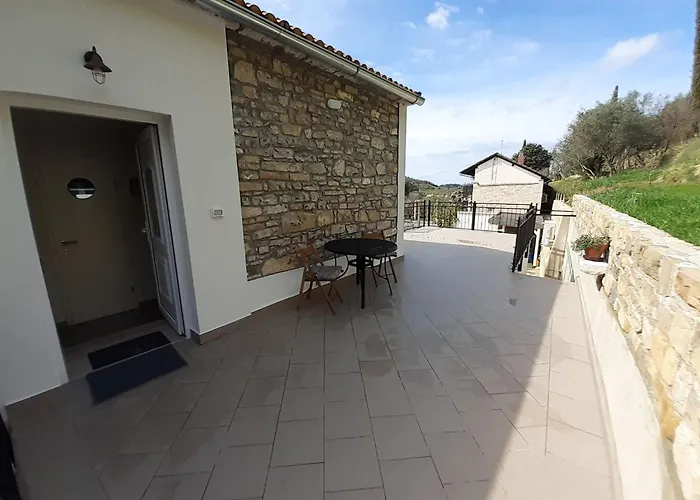 Secluded Authentic With Terrace - With Terrace Appartement Portorož