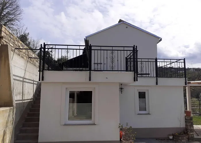 Secluded Authentic With Terrace - With Terrace Appartement Portorož